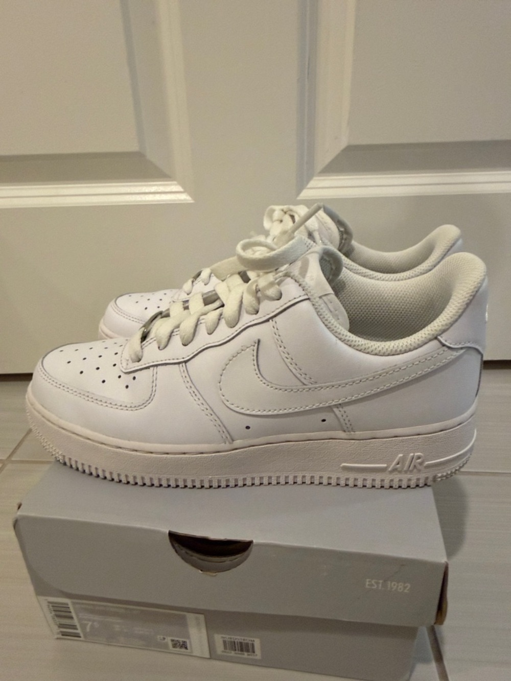 Nike women’s AF1 Air Force ones ‘07 - Picture 4 of 15